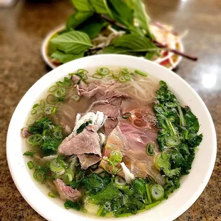 Pho #4. Tái, Chín, Nạm, Gân, Sách