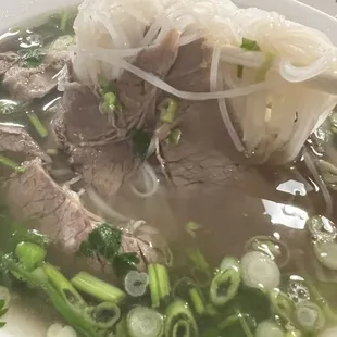 Pho tai n well Slices of Eye - Round Steak and Well - Done Flank