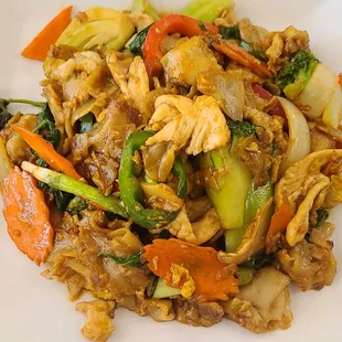Pad kee mow (drunken noodles)