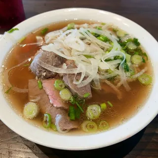 9. Pho Dac Biet