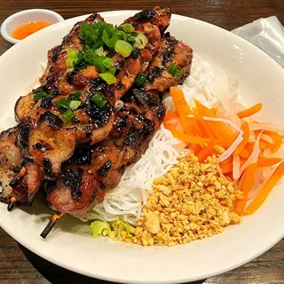 B3. Bun Heo Nuong