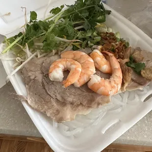 Banh canh with pork and shrimp (takeout)