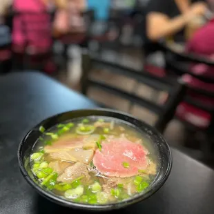Medium pho #24 - @rayz