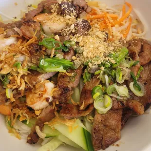 Grilled shrimp, pork and egg roll with vermicelli   (Bún tôm thịt nướng chả giò)