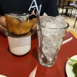 Cafe sua da (iced coffee with condensed milk)