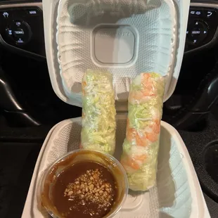 Summer rolls $5  (instagram: @issa.cheatday)