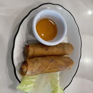 Cha gio (egg rolls)