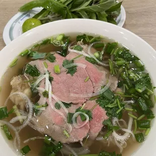 Phở đặc biếc