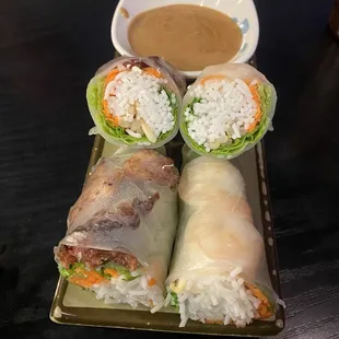 Half shrimp half pork spring rolls