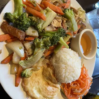 Fried Tofu and Vegetables Broken Rice Platter