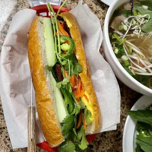 Banh mi with grilled pork