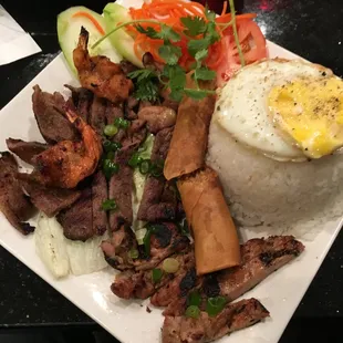 Com thit nuong with egg rolls