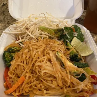 Chicken Pad Thai