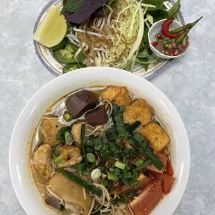 Bunrieu crab paste vermicelli