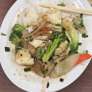 Rice, lots of vegetables and the invisible beef