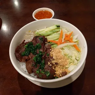 B7. Charbroiled Beef with Vermicelli
