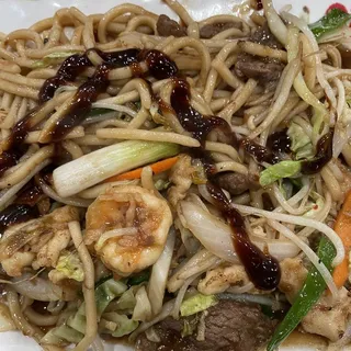 420. Chow Mein Combo