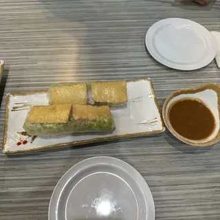 1V. Vegetarian Spring Roll