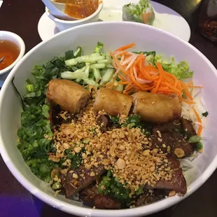 V5 - Bun Thit Nuong Cha Gio - Grill Pork &amp; Egg Roll with noodles
