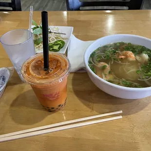 Bubble tea and the number 20  Shrimp and scallops Phò hai sán