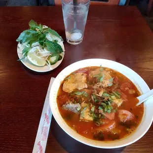 Bun Rieu