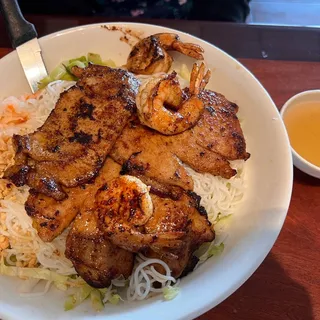 V5. Grilled Chicken and Shrimp over Vermicelli