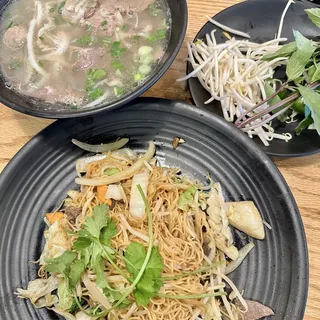 F7. Chow Mein with Vegetables
