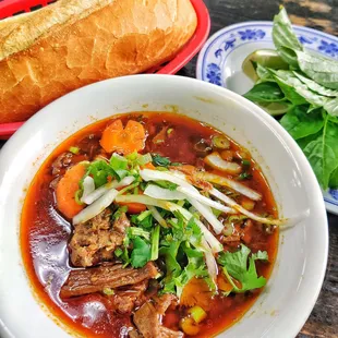 Banh mi bo kho