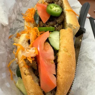 Vietnamese Bread with Grilled Beef (bahn mi)