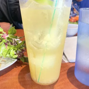 Mango Lemonade