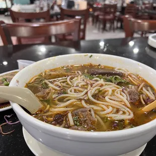 ramen and noodles, food