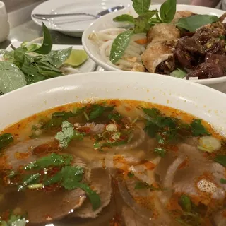 V5. Grilled Lemon Grass Beef with Vermicelli