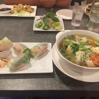 P8. Vegetable & Tofu Pho