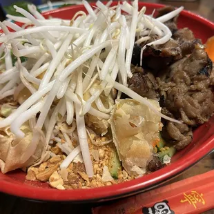 Egg roll and pork in vermicelli noodle