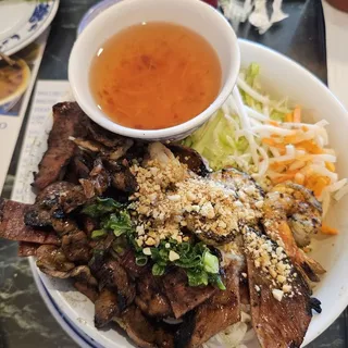 18. Vermicelli with Marinated Pork and Shrimp