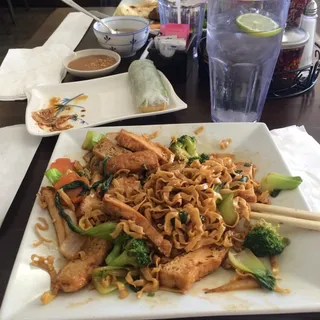 V4. Stir Fried Noodles Vegetables and Tofu