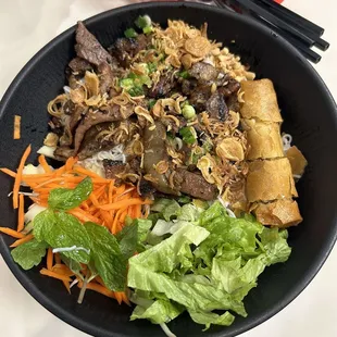 Bun w grilled pork &amp; egg roll