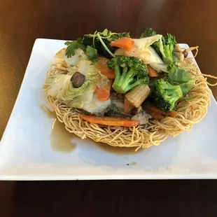Crispy egg noodle combination