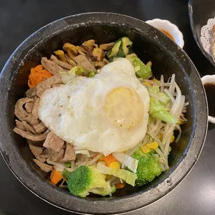 Dolsot Bibimbap
