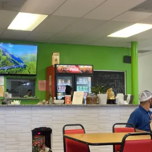 Counter to kitchen area