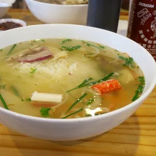 21. Hu Tieu Dac Biet