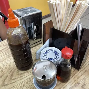 Table condiments