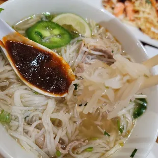 ramen and noodles, food