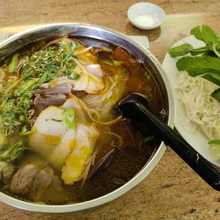 Bun Bo Hue