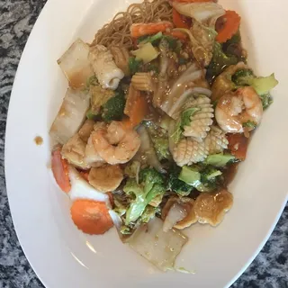 95. Seafood Egg Noodle Soup