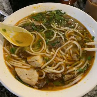 100. Hue Style Spicy Beef Noodle Soup