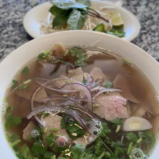 22. Steak with Flank and Tendon Noodle Soup