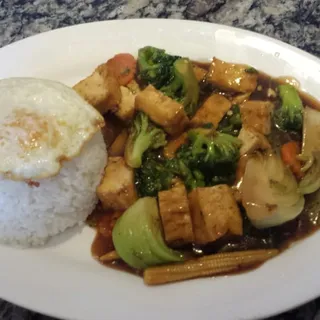 62. Stir Fried Curry Tofu and Vegetables Rice Plate