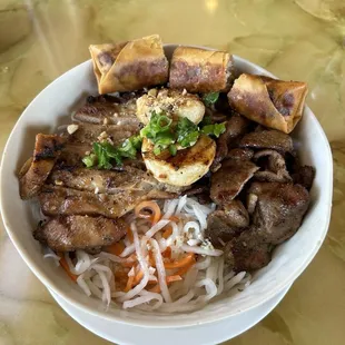 Combo vermicelli bowl