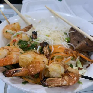 B2. Vermicelli Noodles with Grilled Prawns &amp; BBQ Pork Skewers Noodle